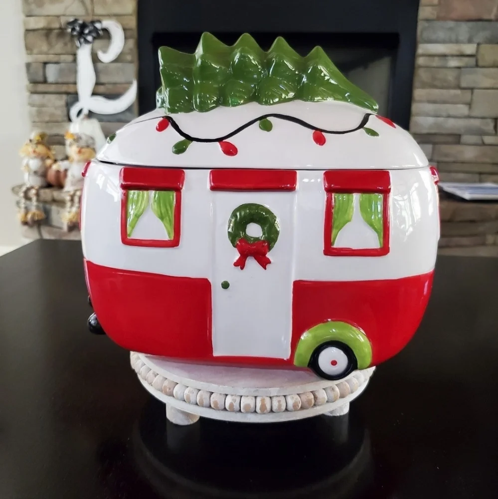 Retro Holiday Camper Cookie Jar-NWT - Picture 1 of 6
